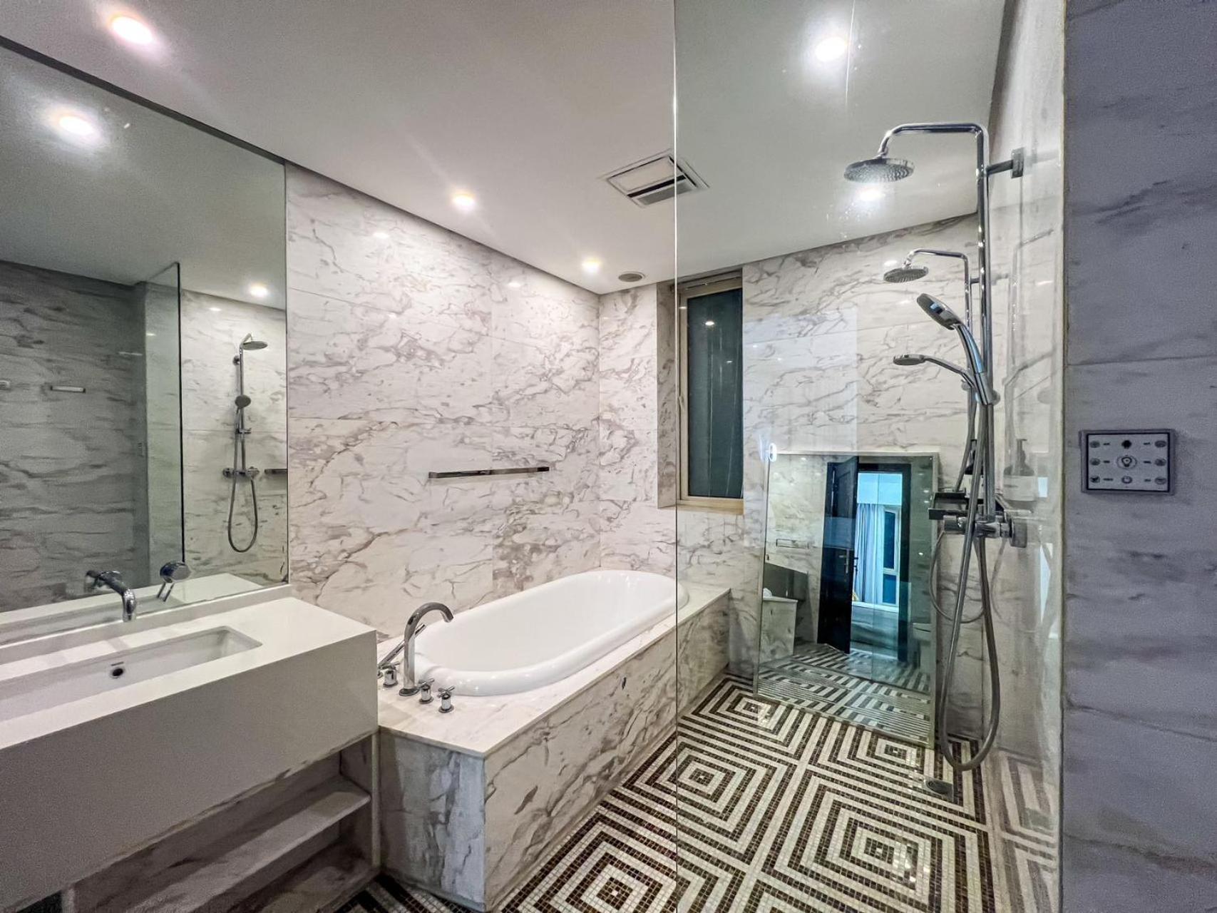Eastern Hub - Xintiandi Branch Super Luxury 4 Bedrooms 3 Bathrooms Premium Quality Apt Apartment Shanghai