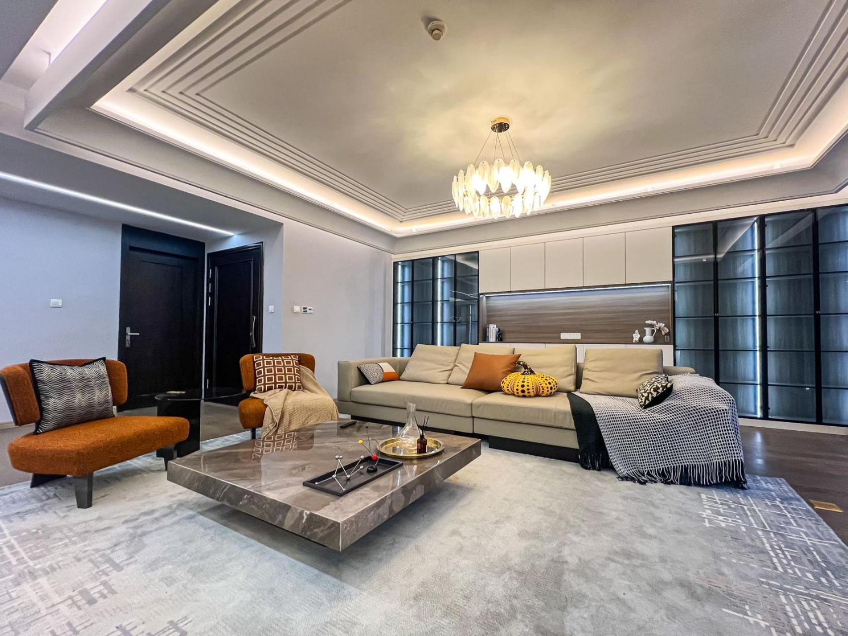 Eastern Hub - Xintiandi Branch Super Luxury 4 Bedrooms 3 Bathrooms Premium Quality Apt Apartment *